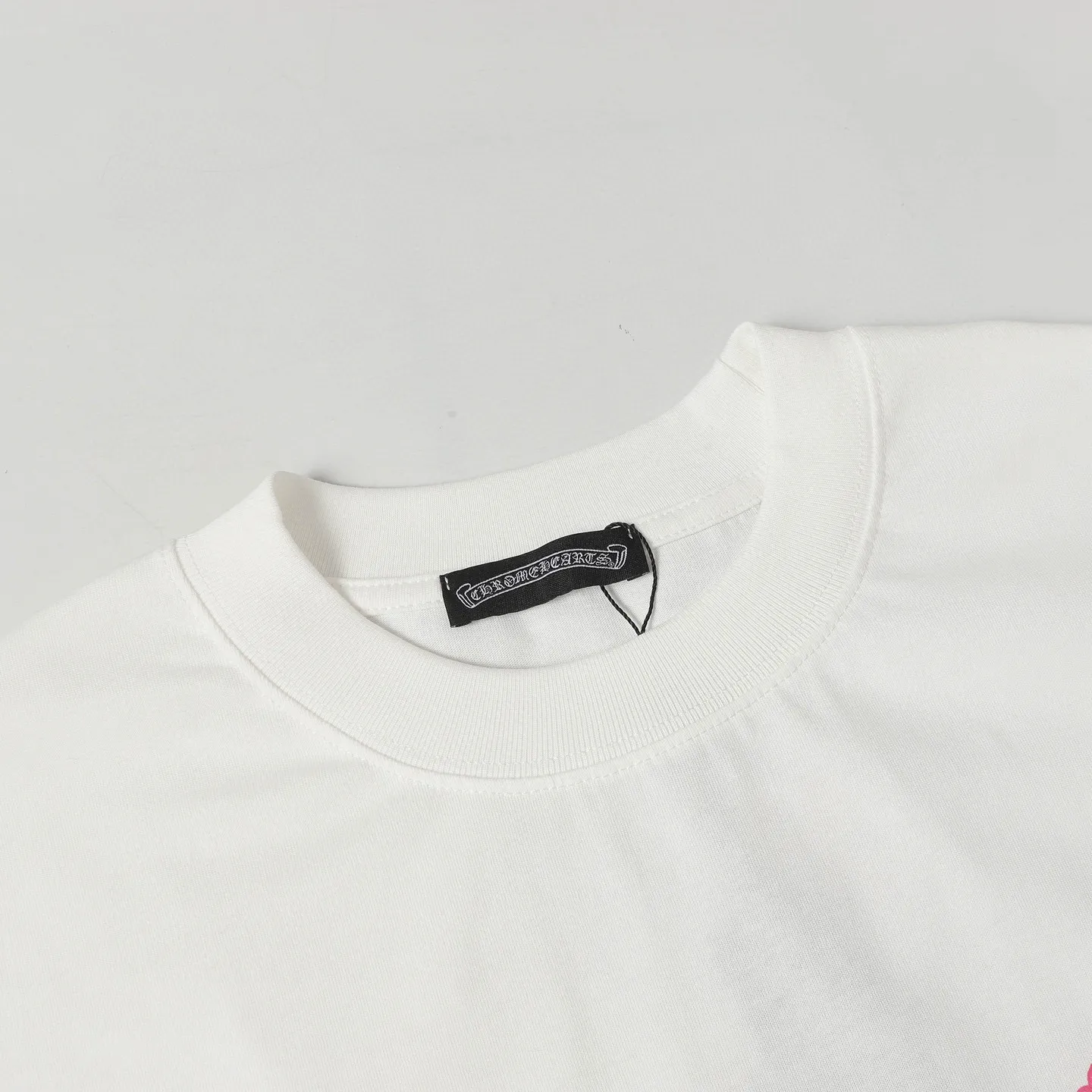 🅿️180 CHROME HEARTS/Chrome Heart CH foam printed short-sleeved T-shirt The fabric is made of 280g heavy combed cotton, customized with 32 count 1*1 threads, and washed twice for ready-to-wear. The fabric is comfortable and skin-friendly without any strange feeling. Custom-dyed fabric, with high textile density, good drape, and not easy to deform. The thick texture and tight spinning process will not affect the breathability of the fabric. The color saturation is very high. Imported digital direct-injection printing technology. A versatile and good-looking short-sleeve. The loose version covers the flesh and makes you look slimmer. It is the same style for men and women. It has three complete standards. Color: Black-White Size: XS-L